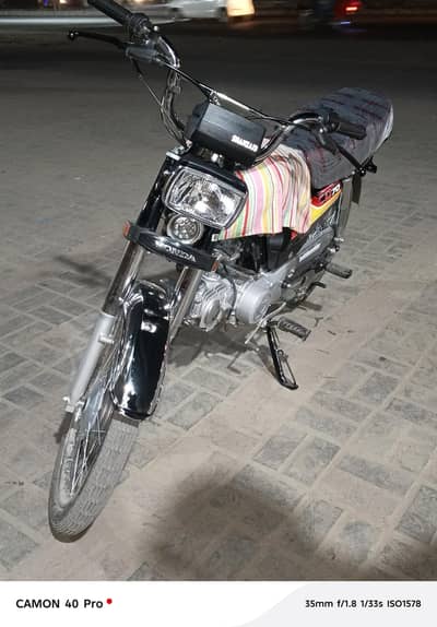 bike bilkol ok ha just new model parchas krna ha is laiya sail kr raha