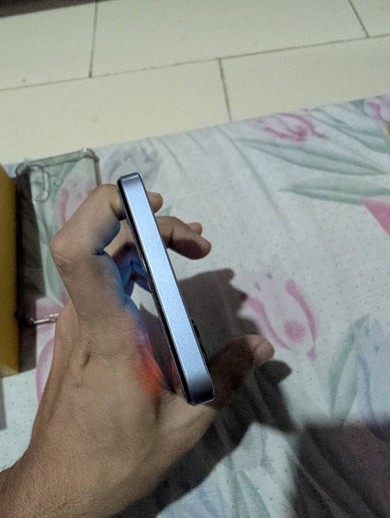 Realme Note 60 6
