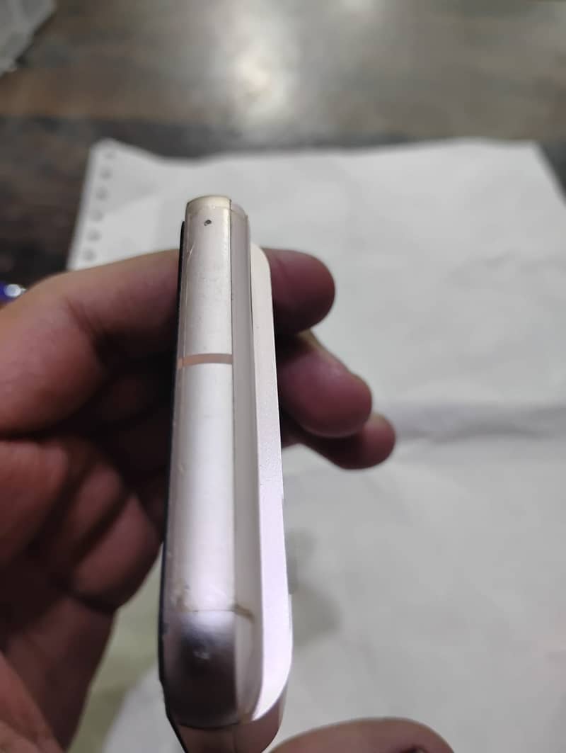 Google Pixel 8 2