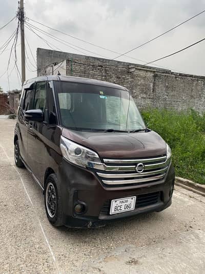 Nissan Roox 2014/17 contact 03094825818