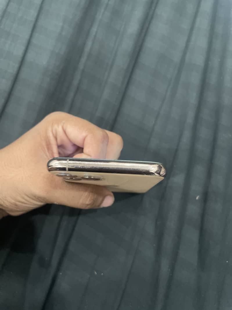 IPhone 11 Pro 5