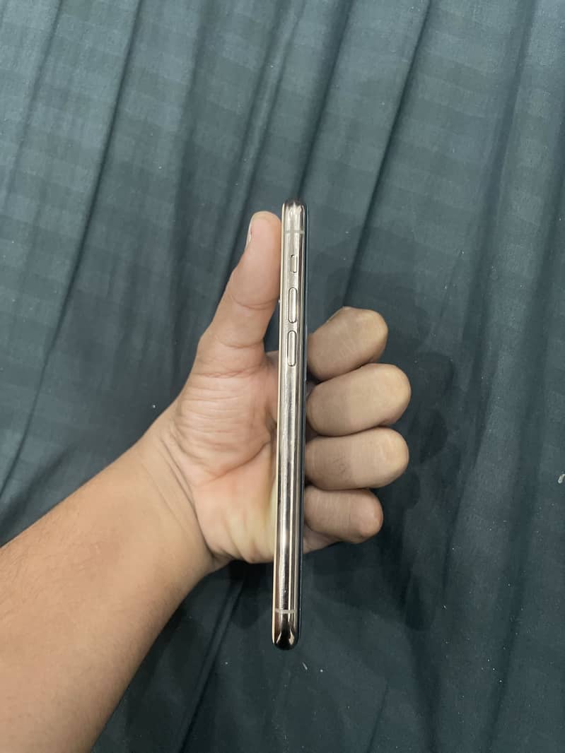 IPhone 11 Pro 1