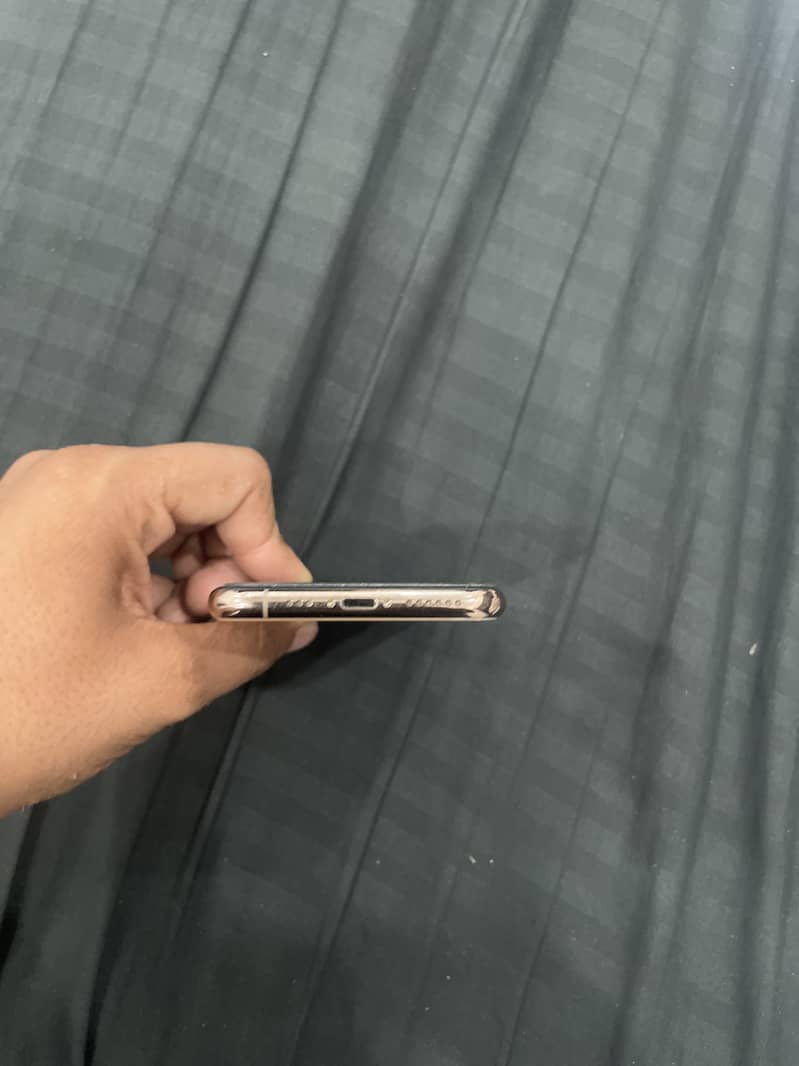 IPhone 11 Pro 2