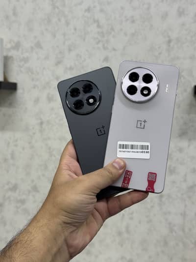 One Plus Ace 5 12/256  Phycial dual sim avl