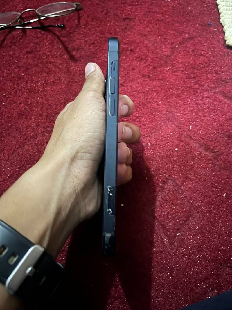 Apple iPhone 12 3