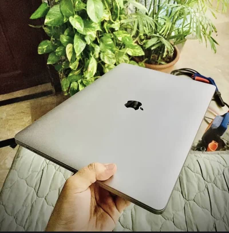 MacBook Pro 2