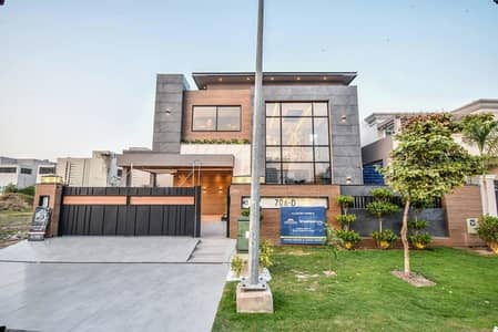 1 KANAL ELEGANT AND FULLY MAINTAINED SUPER HOT LOCATED BUNGALOW IS AVAILABLE IN THE BEST BLOCK OF DHA LAHORE.