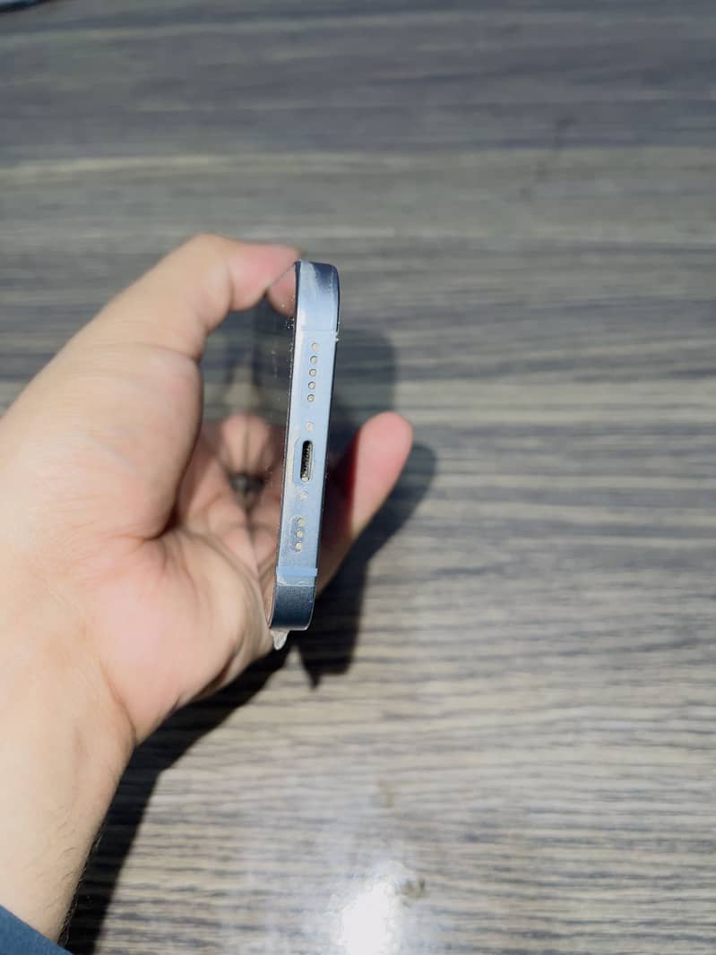 Apple iPhone 14 2