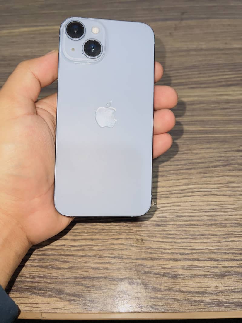 Apple iPhone 14 3
