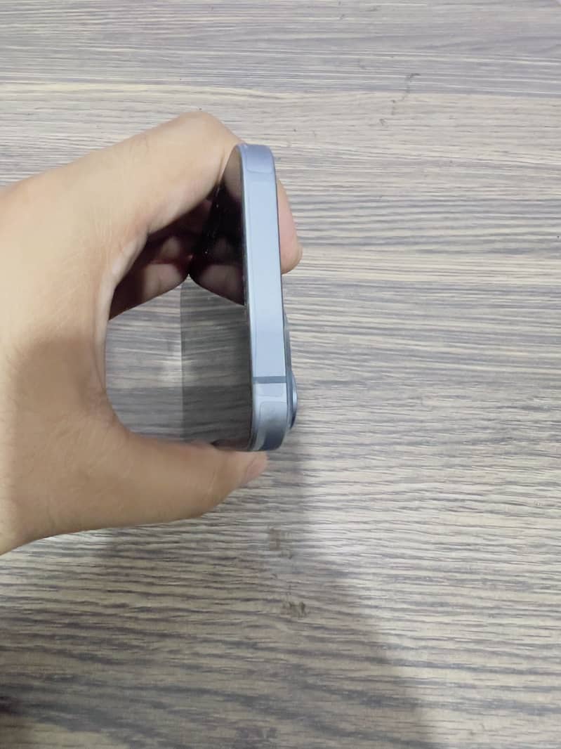 Apple iPhone 14 5