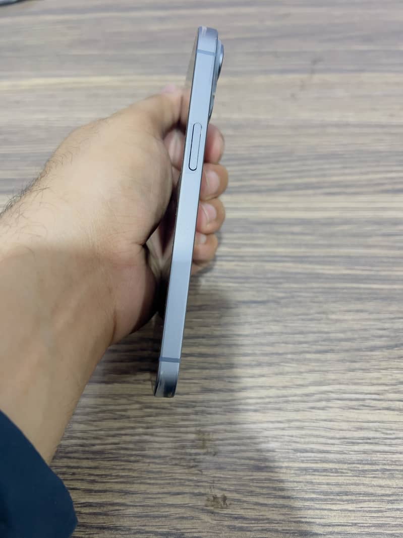 Apple iPhone 14 6