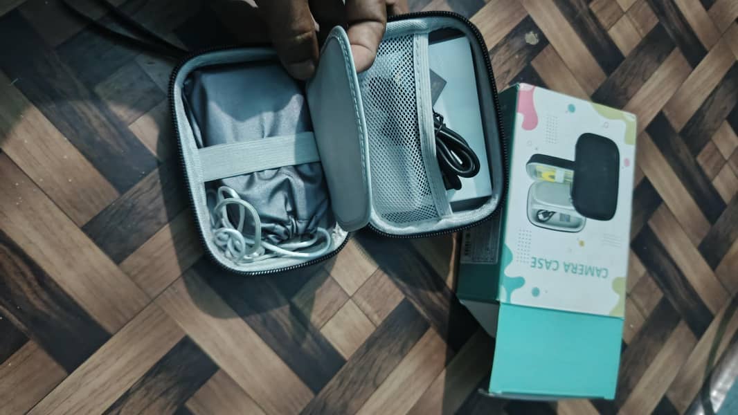 CAMERA CASE 3