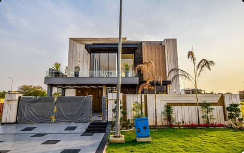 1 KANAL ELEGANT AND FULLY MAINTAINED SUPER HOT LOCATED BUNGALOW IS AVAILABLE IN THE BEST BLOCK OF DHA LAHORE.