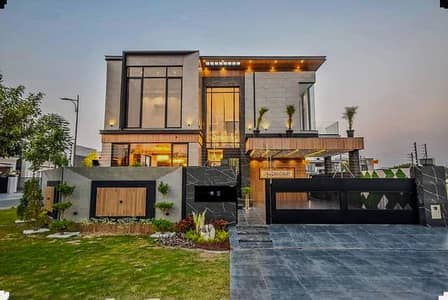 1 KANAL ELEGANT AND FULLY MAINTAINED SUPER HOT LOCATED BUNGALOW IS AVAILABLE IN THE BEST BLOCK OF DHA LAHORE.