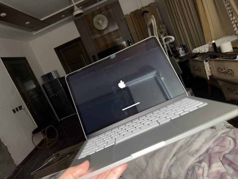 Macbook NEO 4