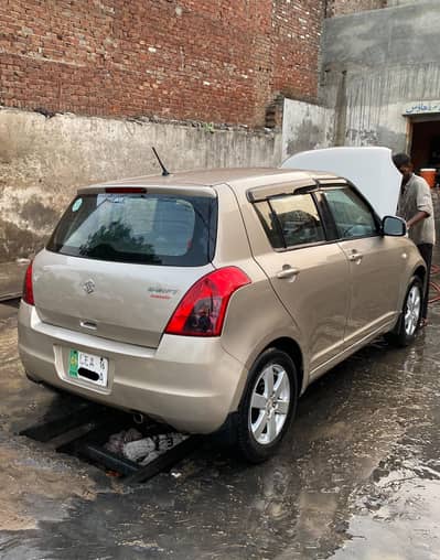 Suzuki Swift 2016 DLX 1.3 Automatic