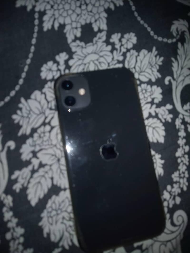 Apple iPhone 11 3