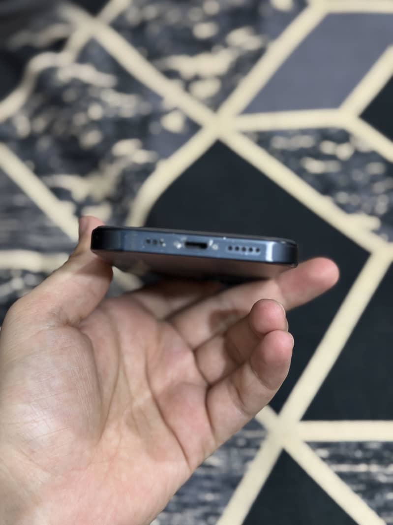 iPhone 13 jv 3