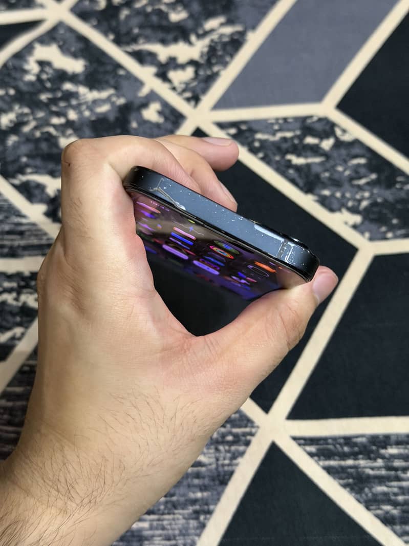 iPhone 13 jv 4