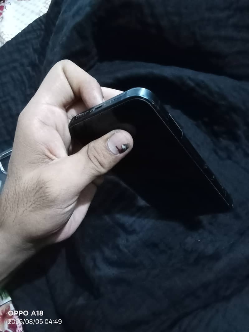 Apple iPhone 14 10