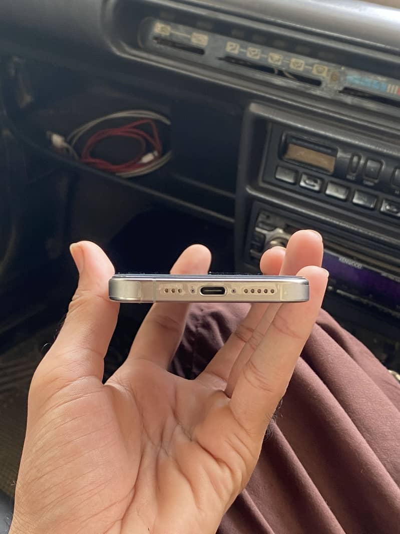 Apple iPhone 15 Pro 1