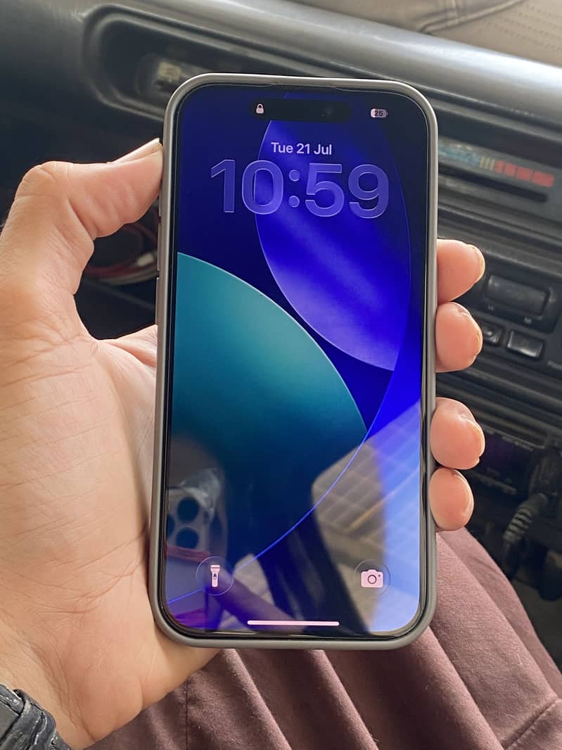 Apple iPhone 15 Pro 2
