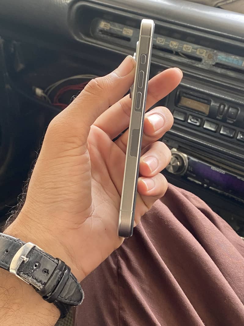 Apple iPhone 15 Pro 5