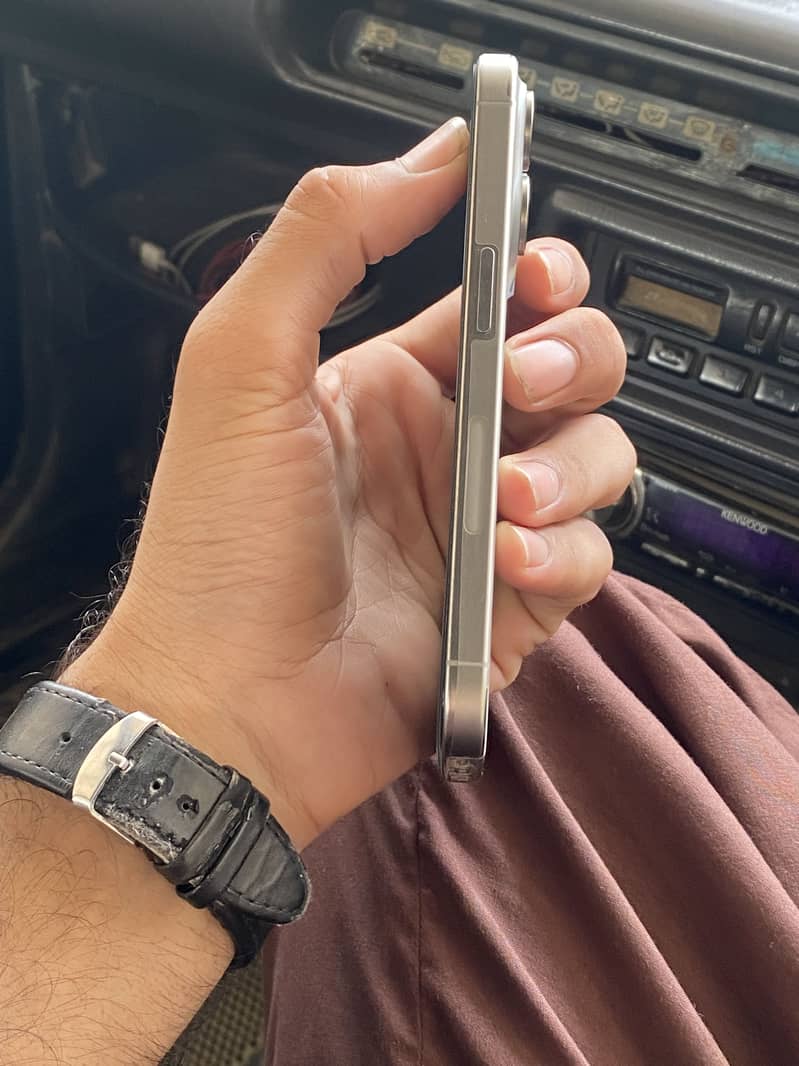 Apple iPhone 15 Pro 6