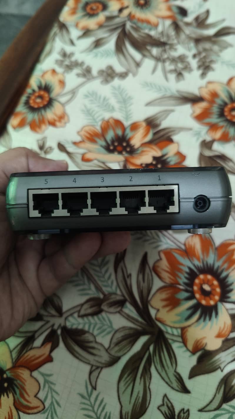 HP original Networking Switch 2