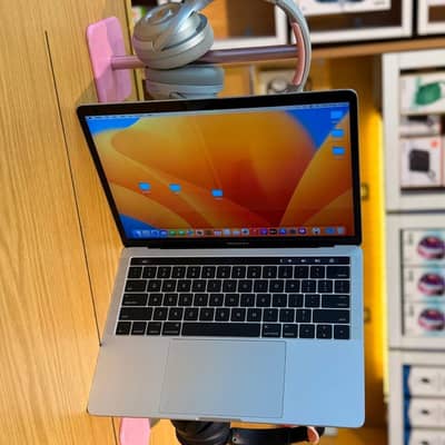 MACBOOK PRO (2020) Core i7 (32/512gb) Magic Keyboard
