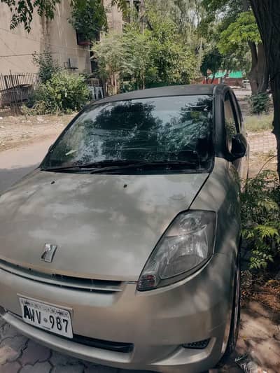 Daihatsu Boon 2012