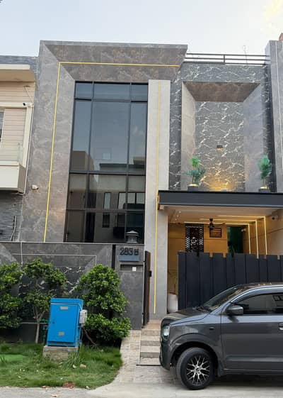5 MARLA ELEGANT & SUPER HOT LOCATED BUNGALOW IS AVAILABLE IN DHA, LAHORE.