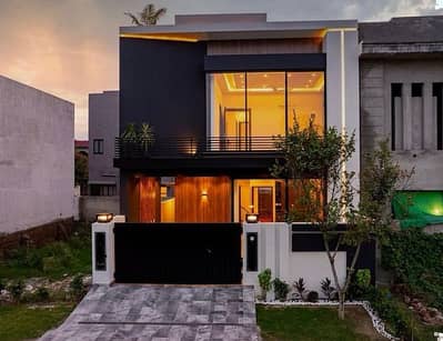 5 MARLA ELEGANT & SUPER HOT LOCATED BUNGALOW IS AVAILABLE IN DHA, LAHORE.