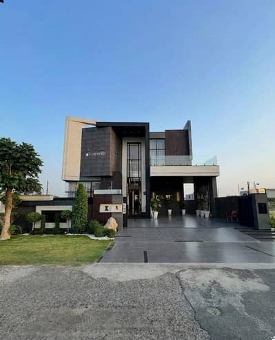 Highly-coveted 1 Kanal House Is Available In DHA Phase 7 - Block X For sale