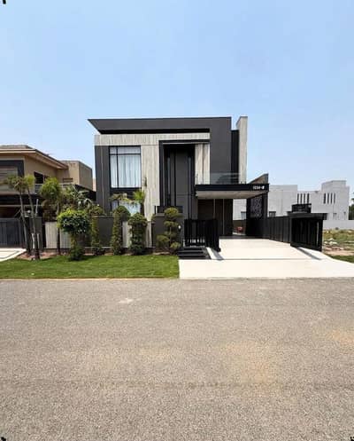 1 Kanal House Available In DHA Phase 7 - Block W For Sale