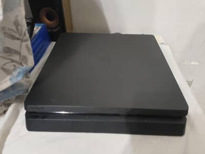 ps4 slim 500gb with 2 controllers
