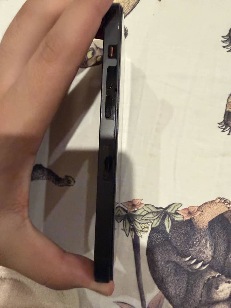 Apple iPhone 14 Pro 3