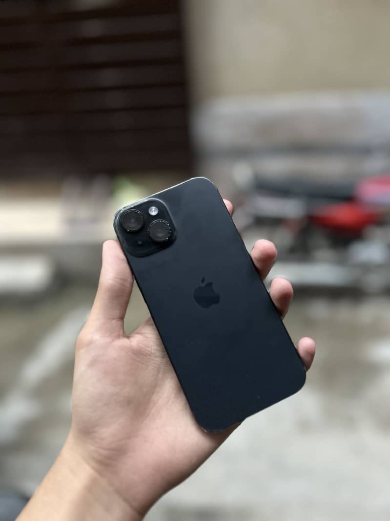 Apple iPhone 15 2