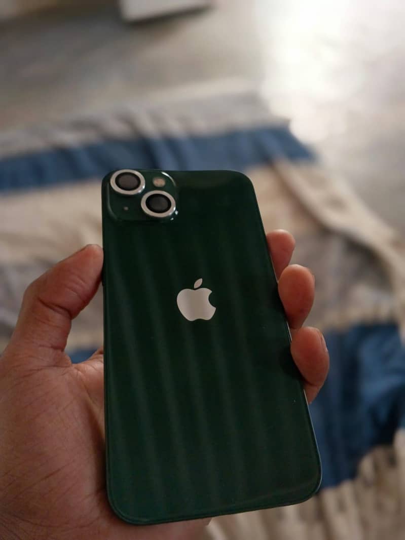 Apple iPhone 13 1