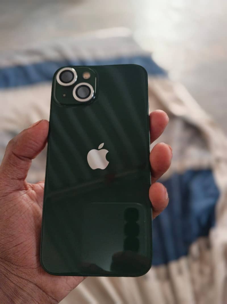 Apple iPhone 13 2