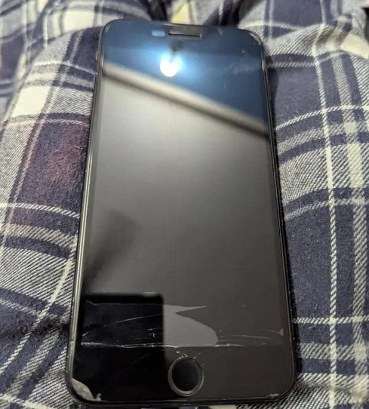 Apple iPhone 7 Plus 1