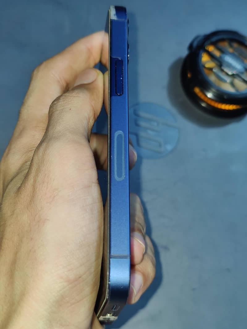 Apple iPhone 12 mini 2