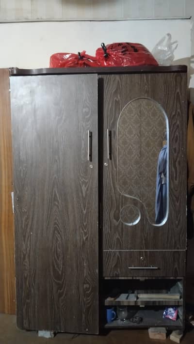 MDF 2-Door Wardrobe – Brown – Excellent Condition (9/10)