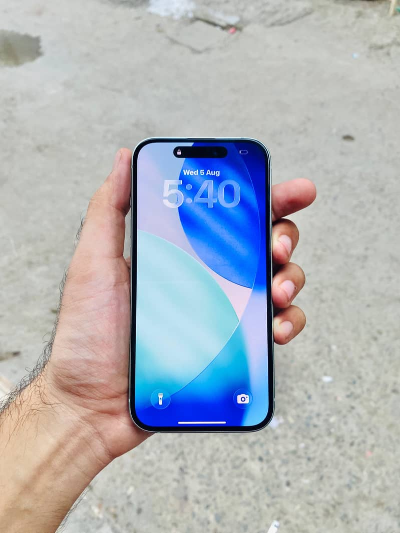 Apple iPhone 15 5