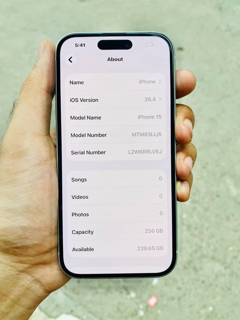 Apple iPhone 15 7