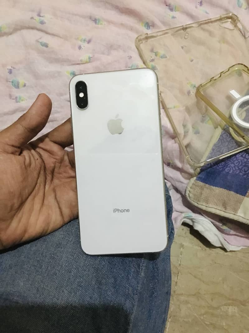 iPhone XS Max 5