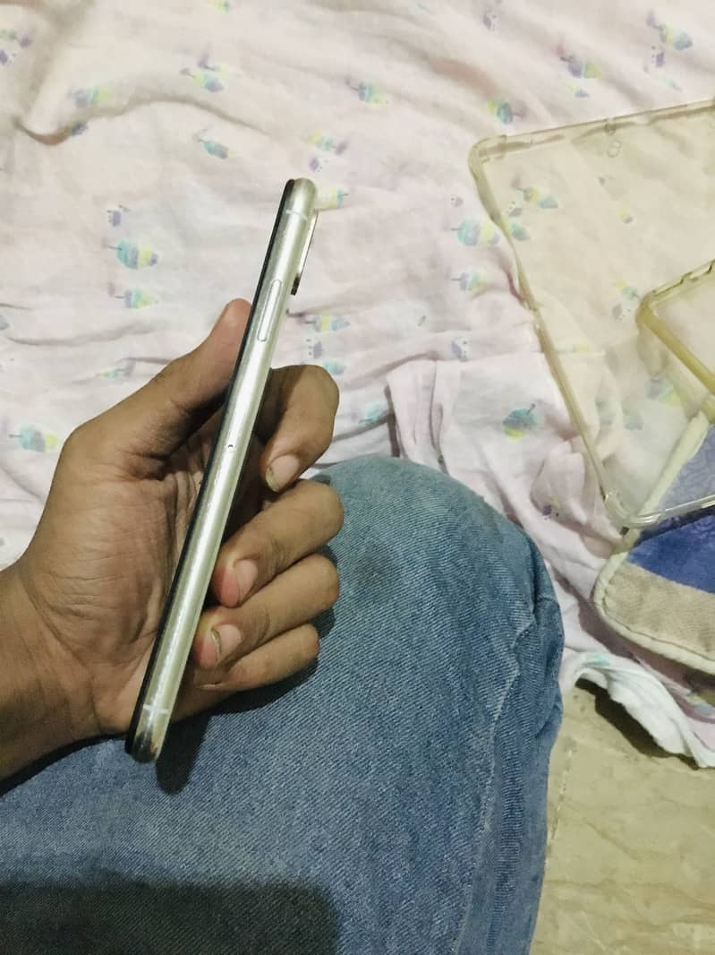 iPhone XS Max 6