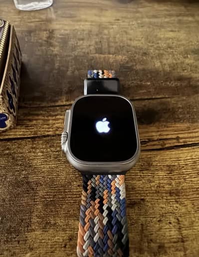 Apple Watch Ultra 2 Natural Titanium - 92% Battery Health