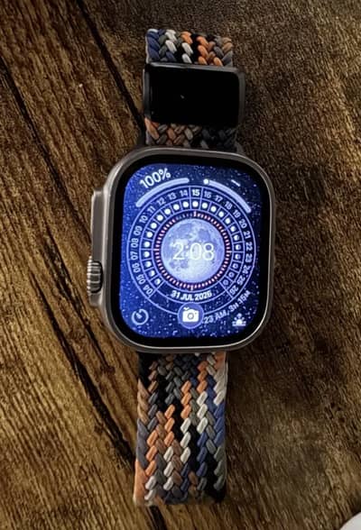 Apple Watch Ultra 2 Natural Titanium - 90% Battery Health