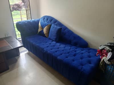 Royal blue Velvet Sofa 10/10 condition